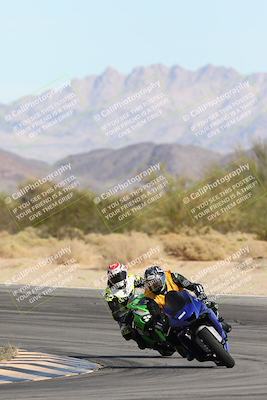 media/Nov-16-2025-Race Pace (Sun) [[8c5fa54630]]/Non Verified Riders (1st 20 Minutes)/2-Turn 10 (1010am)/